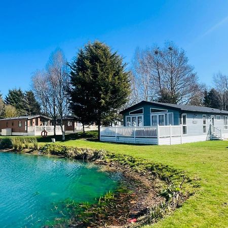Sutton Lodge With Hot Tub York Buitenkant foto